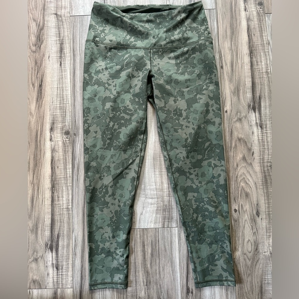 Prana Kimble Floral Camouflage Printed 7/8 Athletic Leggings in Green Size Large